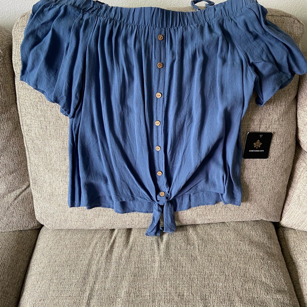 Off the shoulder top, Blue!